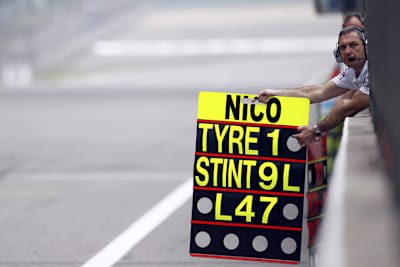 Die Rennställe dürfen nicht alles auf ihre Boxentafeln schreiben