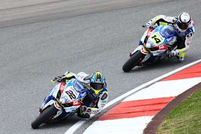 Sie fuhren in Misano hinterher: Alex Lowes (22) und Randy de Puniet (14)