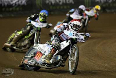 Martin Smolinski (vorne) gewann im Australien-GP einen Lauf