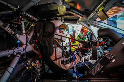 Stefan Bradl im Lambo-Cockpit