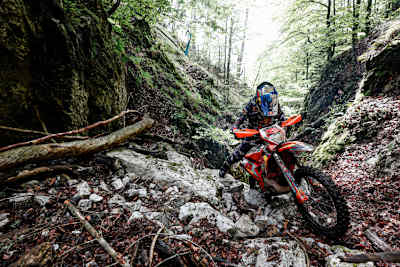 Bei solchen Auffahrten sind Könner wie Manuel Lettenbichler gefragt