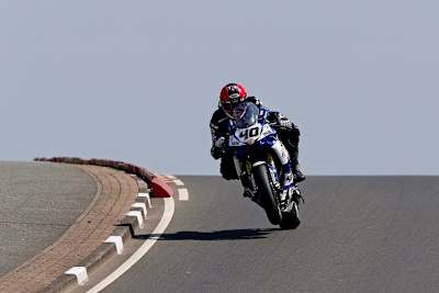Road Racer Horst Saiger in Aktion: Auf seiner Fanreise ans North West 200 gibt er Einblick in die Welt der Strassenracer   