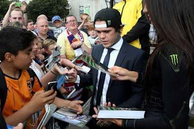 Weltmeister Tai Woffinden wird fleißig Autogramme schreiben