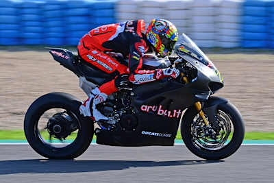 Chaz Davies auf der neuen Ducati Panigale V4