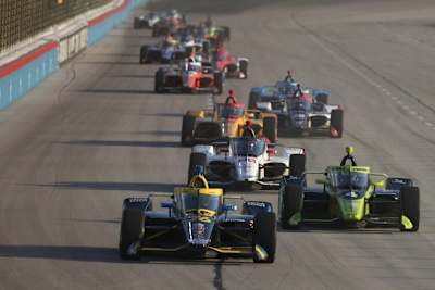 Die IndyCars mit Aeroscreen