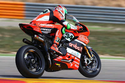 Davide Giugliano mit der neuen Abgasanlage