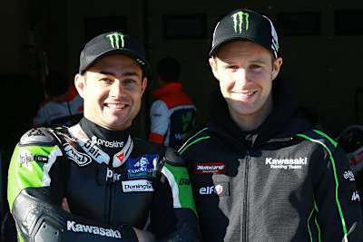 Das Team Green in Suzuka: Leon Haslam (li.) und Jonathan Rea