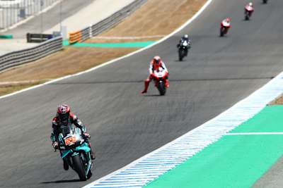 Fabio Quartararo zog beim ersten Rennen in Jerez davon
