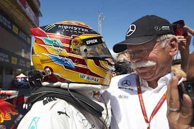 Lewis Hamilton mit Dieter Zetsche
