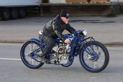 Anders Lundgren auf der Turbo-Indian: Wie eine Rakete zurück in die 1920er Jahre  