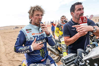 Auch ausgeschieden: Yamaha-Werksfahrer Adrien Van Beveren (li.)