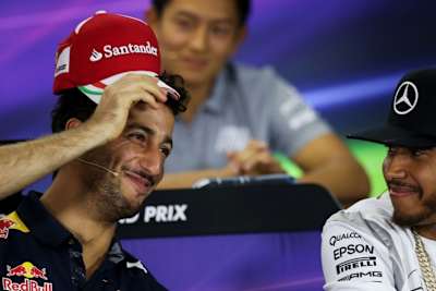 Daniel Ricciardo 2016: Die rote Kappe schon mal aus Spass auf