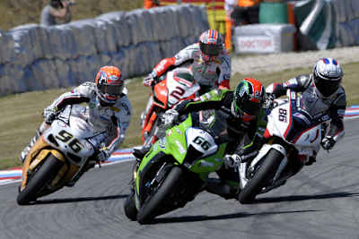 Sykes (66) gegen Smrz (96), Badovini (86) und Camier (2)