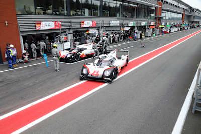 Die beiden Porsche 919 Hybrid verabschieden sich zum Ende der Saison aus der FIA WEC