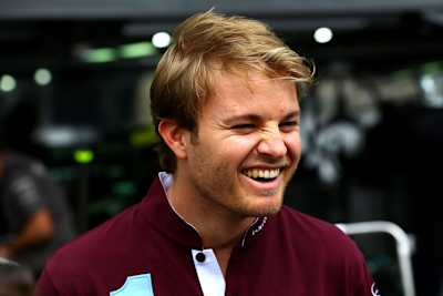 Grund zur Freude: Nico Rosberg drehte schon zu Trainingsbeginn die schnellste Runde