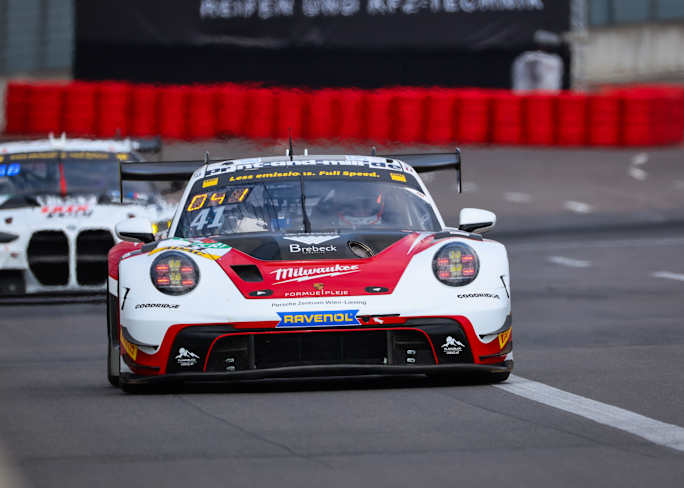 Alexander Tauscher steuert am Nürburgring den razoon Porsche