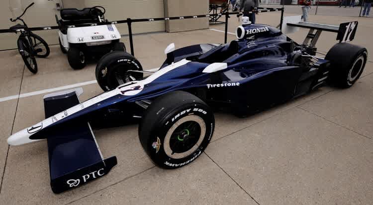 Servias Dallara erinnert an Dan Gurney