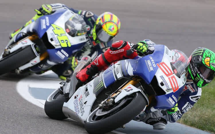 Bald in den MoviStar-Farben unterwegs: Jorge Lorenzo und Valentino Rossi