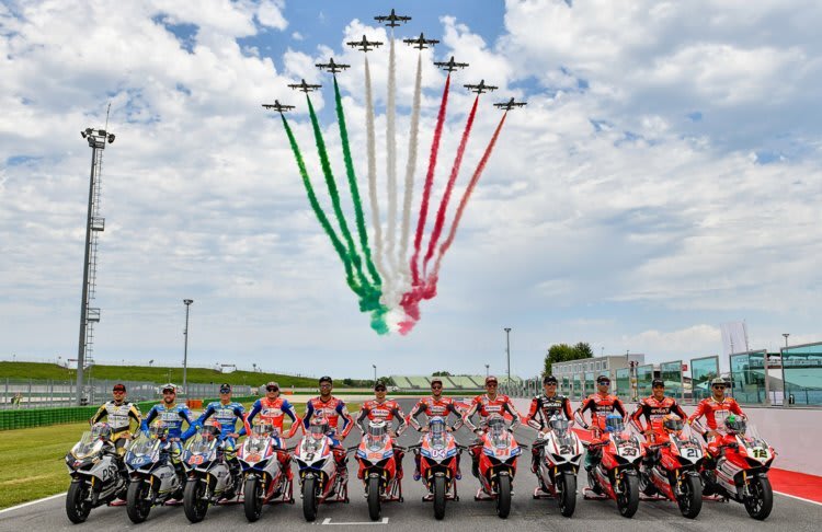 Die Teilnehmer am Race of Champions 2018