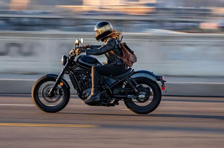 Honda Rebel 1100: Soeben wurde in den USA ein Cruiser mit dem Motor der Reise-Enduro Africa Twin angekündigt