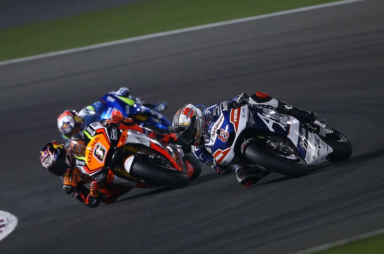 Héctor Barberá vor Stefan Bradl und Maverick Viñales