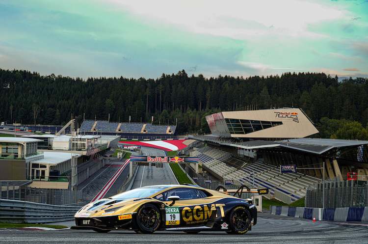 Der goldfarbene Lamborghini von Andrea Caldarelli