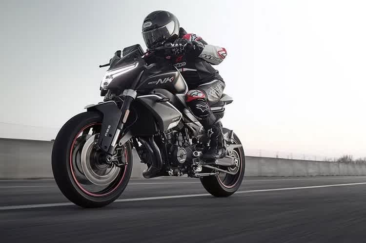 CFMoto 800NK: Naked Bike aus China mit dem Motor der 790er Duke von KTM