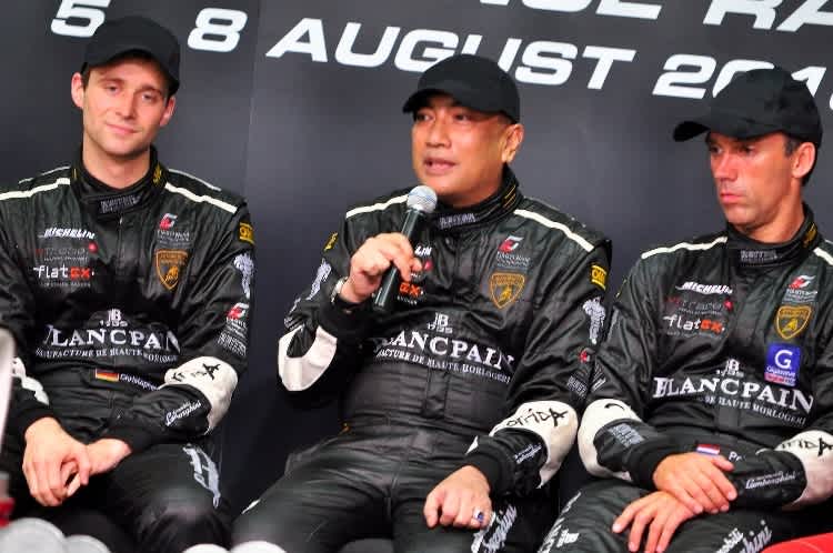 Tunku Hammam Sulong zwischen Christopher Haase und Peter Kox 