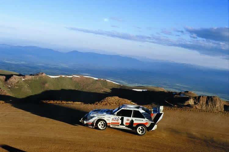 Walter Röhrl 1987 im Audi S1 beim Pikes Peak