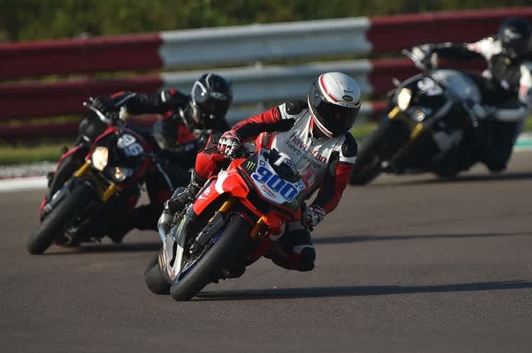 Die Hauptsache beim Rennstreckentraining: Spass haben 