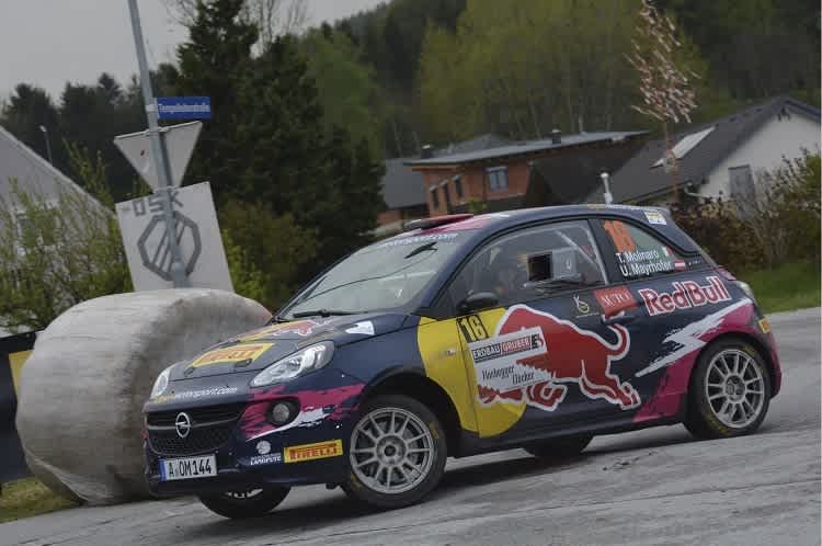 Opel-Werkspilotin Tamara Moiinaro im Adam R2