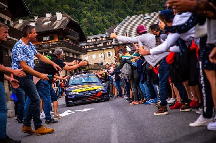 Die Fans feierten Sébastien Loeb und Daniel Elena