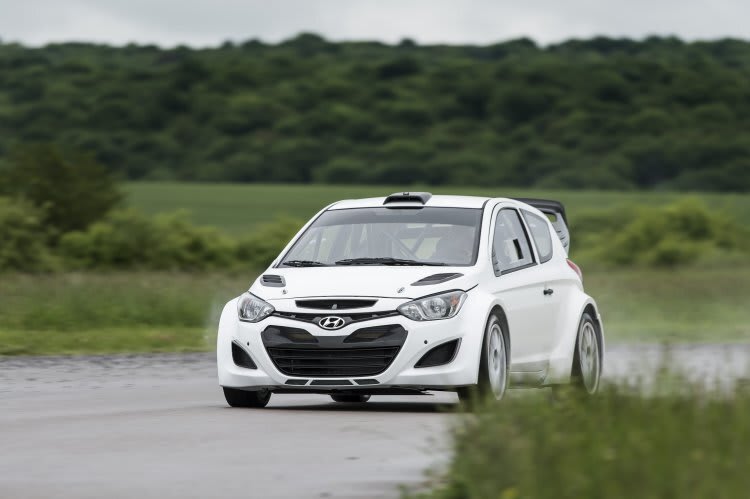 Der Hyundai i20 WRC beim ersten Test