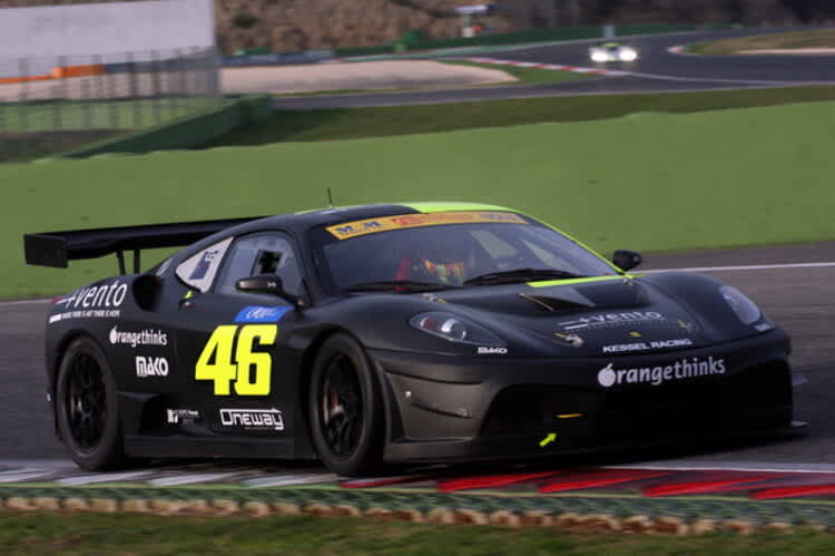 Bekannte Nummer, ungewohntes Gefährt: Rossi-Ferrari