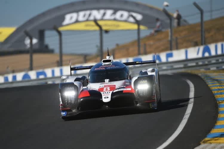 Bestzeit in der ersten Session für den Toyota TS050 Hybrid von Fernando Alonso, Sébastien Buemi und Kazuki Nakajima