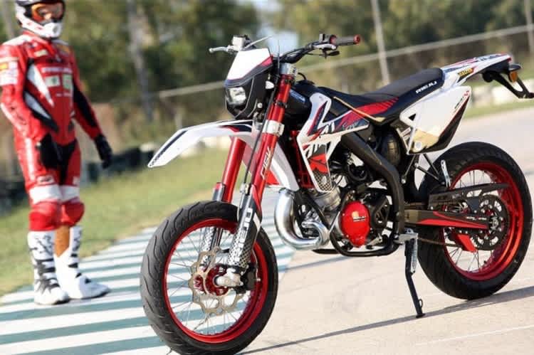 Führerschein AM schon ab 15 - nach sechs Jahren Versuchsbetrieb in den östlichen Bundesländern endlich bundesweit - vielleicht