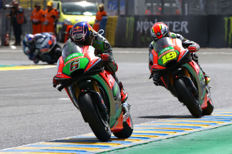 Das Aprilia-Werksteam: Stefan Bradl vor Alvaró Bautista