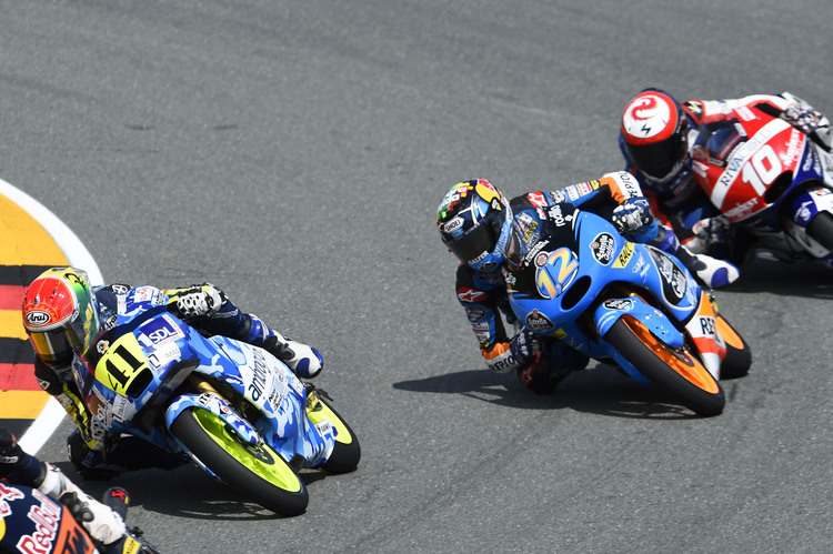 Brad Binder (41) vor Alex Márquez und Alex Masbou, vorne entwischt Jack Miller