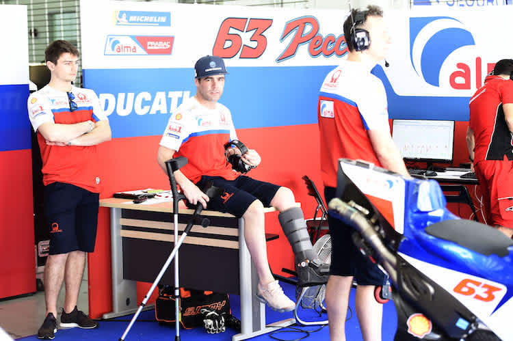 In Sepang war Fonsi Nieto auf Krücken unterwegs