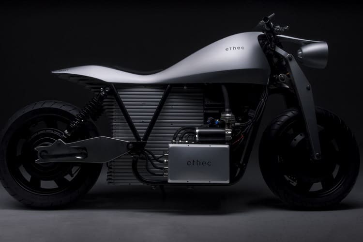 ethec: Jahrelang 400 km Reichweite dank innovativem Batteriemanagement und Rekuperation an beiden Rädern