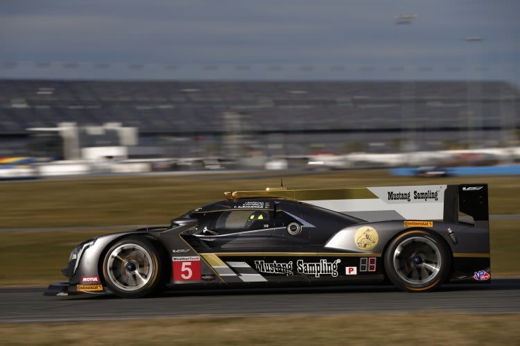 Führt die 24h von Daytona an: Der Cadillac von Joao Barbosa, Filipe Albuquerque und Christian Fittipaldi