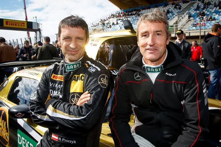 Ex-DTM-Meister Bernd Schneider (re.) mit Teamkollege  Hari Proczyk