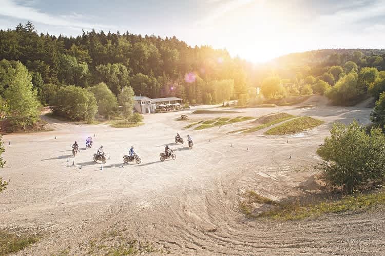 Seit 25 Jahren ein Eldorado für Reise-Enduristen: BMW Motorrad Enduroraprk Hechlingen