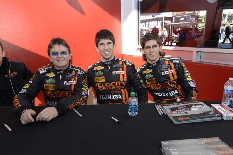 Familienbande: Wayne Taylor mit seinen Söhnen Ricky und Jordan