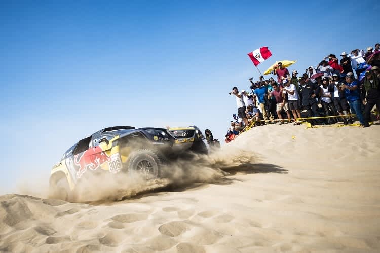 Sébastien Loeb im privaten Peugeot 3008DKR