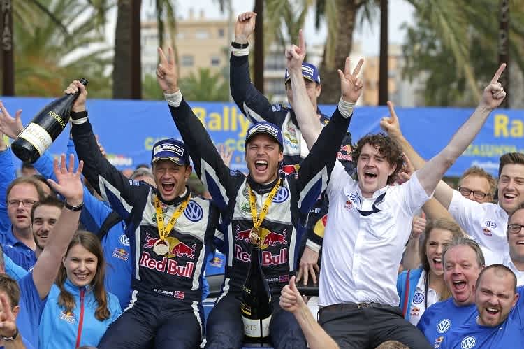 Die Spanien-Sieger werden gefeiert