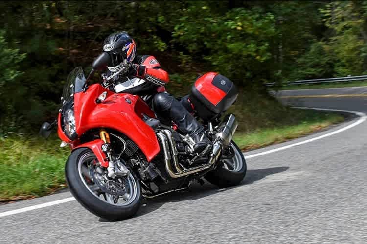 Motus MST: Hubraum statt Hightech