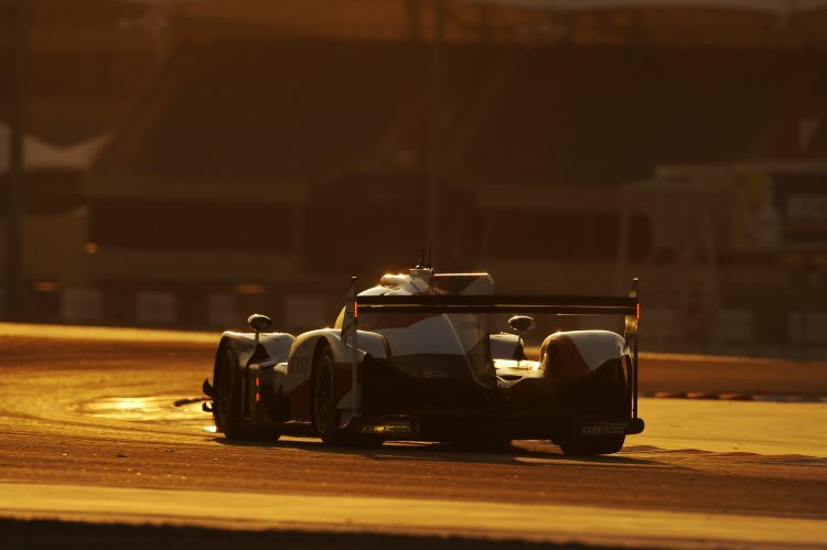 Zeigte der Konkurrenz den schlanken Rücken: Der Toyota TS050 Hybrid von Sébastien Buemi, Anthony Davidson und Kazuki Nakajima 