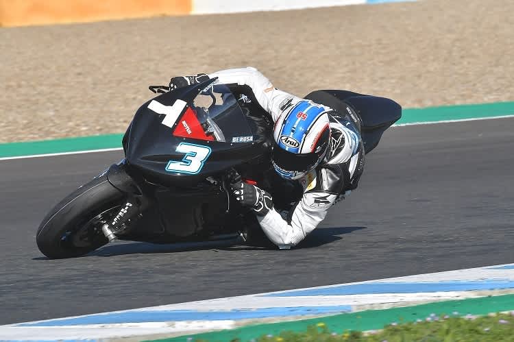 Raffaele De Rosa kam mit der MV Agusta F3 sofort gut zurecht