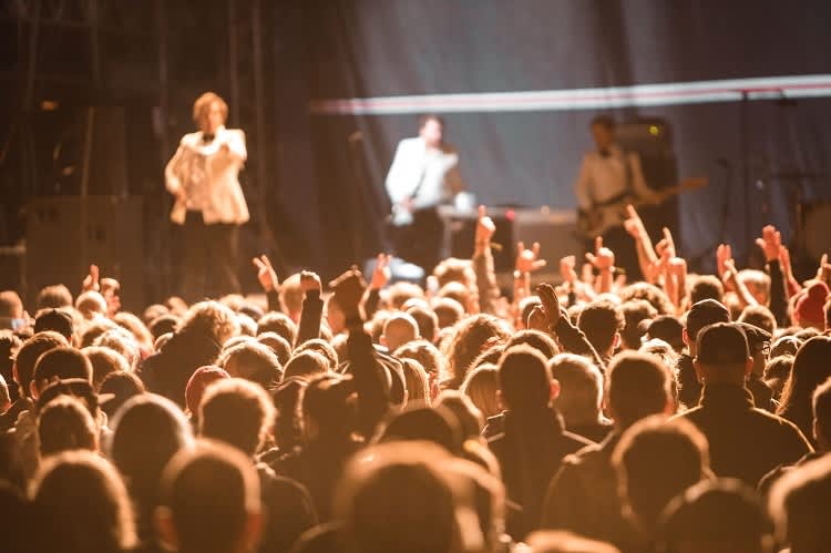Auch wenn das Fahrer anderer Marken nicht glauben können: Es wird ausgelassen gefeiert an den BMW Motorrad Days